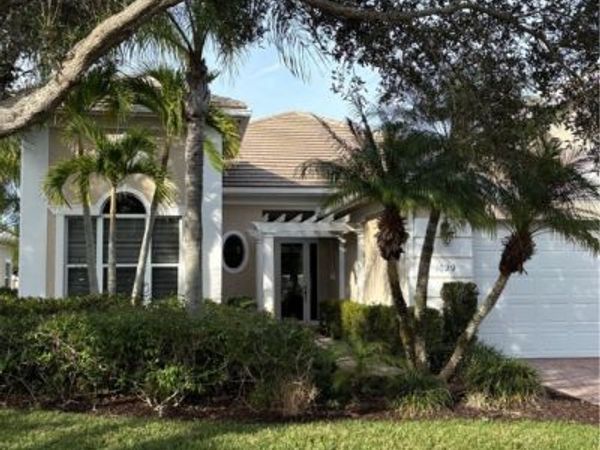 1029 Riverwind Circle, Vero Beach, FL 32967