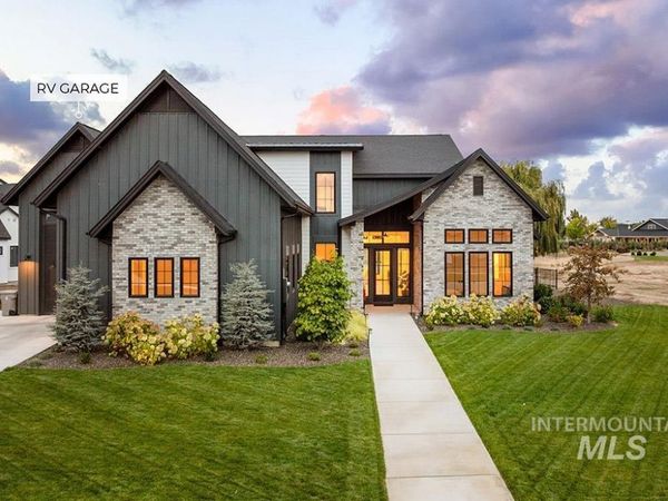 6284 Salmon Falls, Star, ID 83669