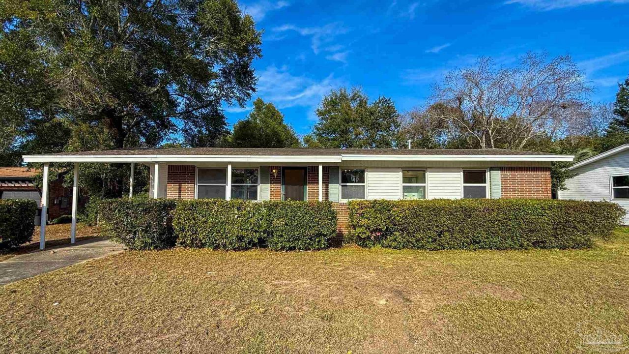 3710 Forest Glen Dr, Pensacola, FL 32504 Main Photo