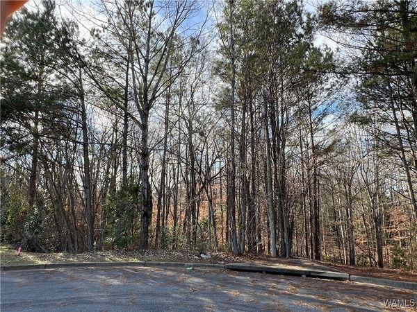 929 Parkhill Drive , Tuscaloosa, AL 35404