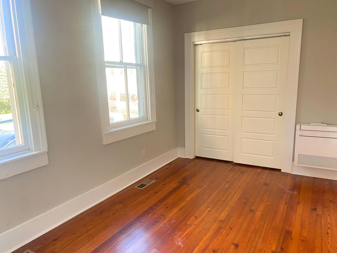 9 Gadsden Street Photo 13