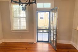 9 Gadsden Street photo 4