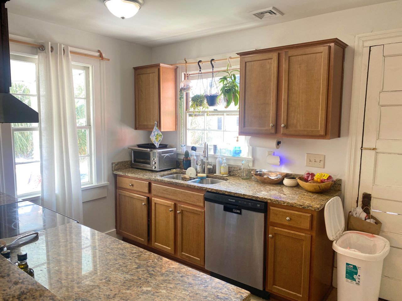 9 Gadsden Street Photo 32