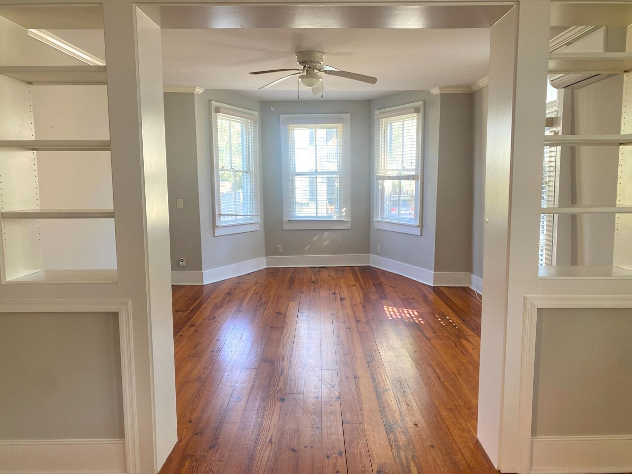 9 Gadsden Street Photo 5