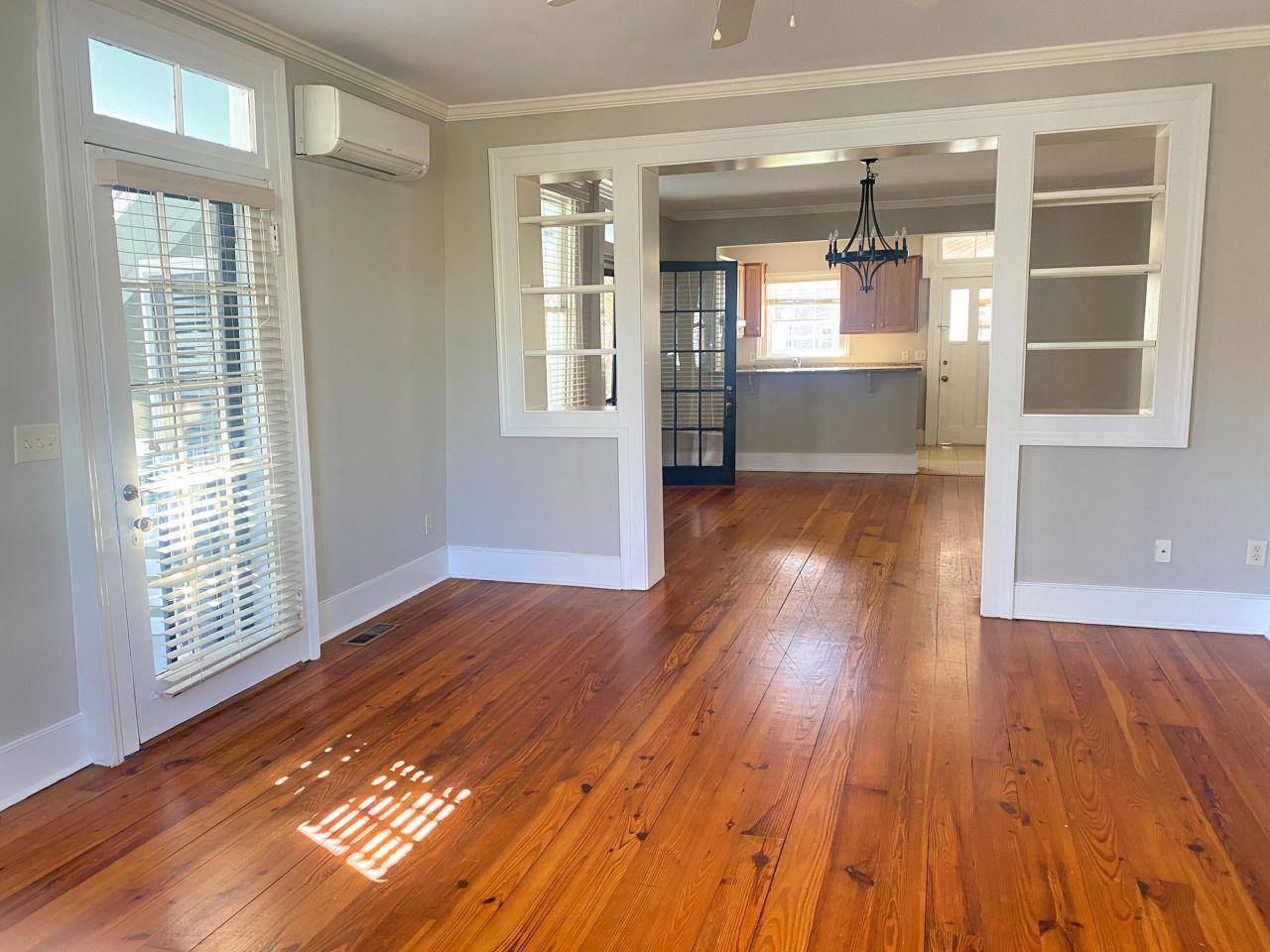 9 Gadsden Street Photo 7