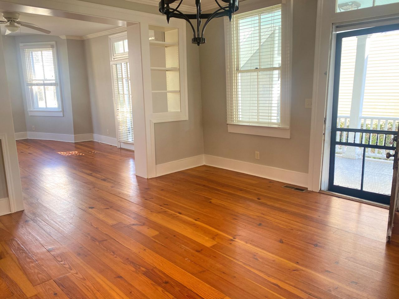 9 Gadsden Street Photo 8