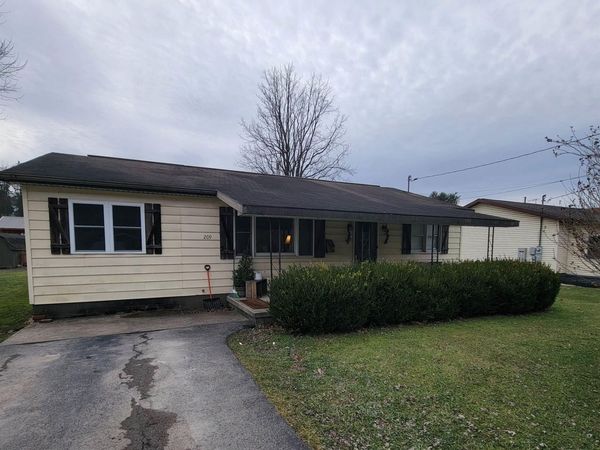 209 Pennsylvania Avenue, Parsons, WV 26287