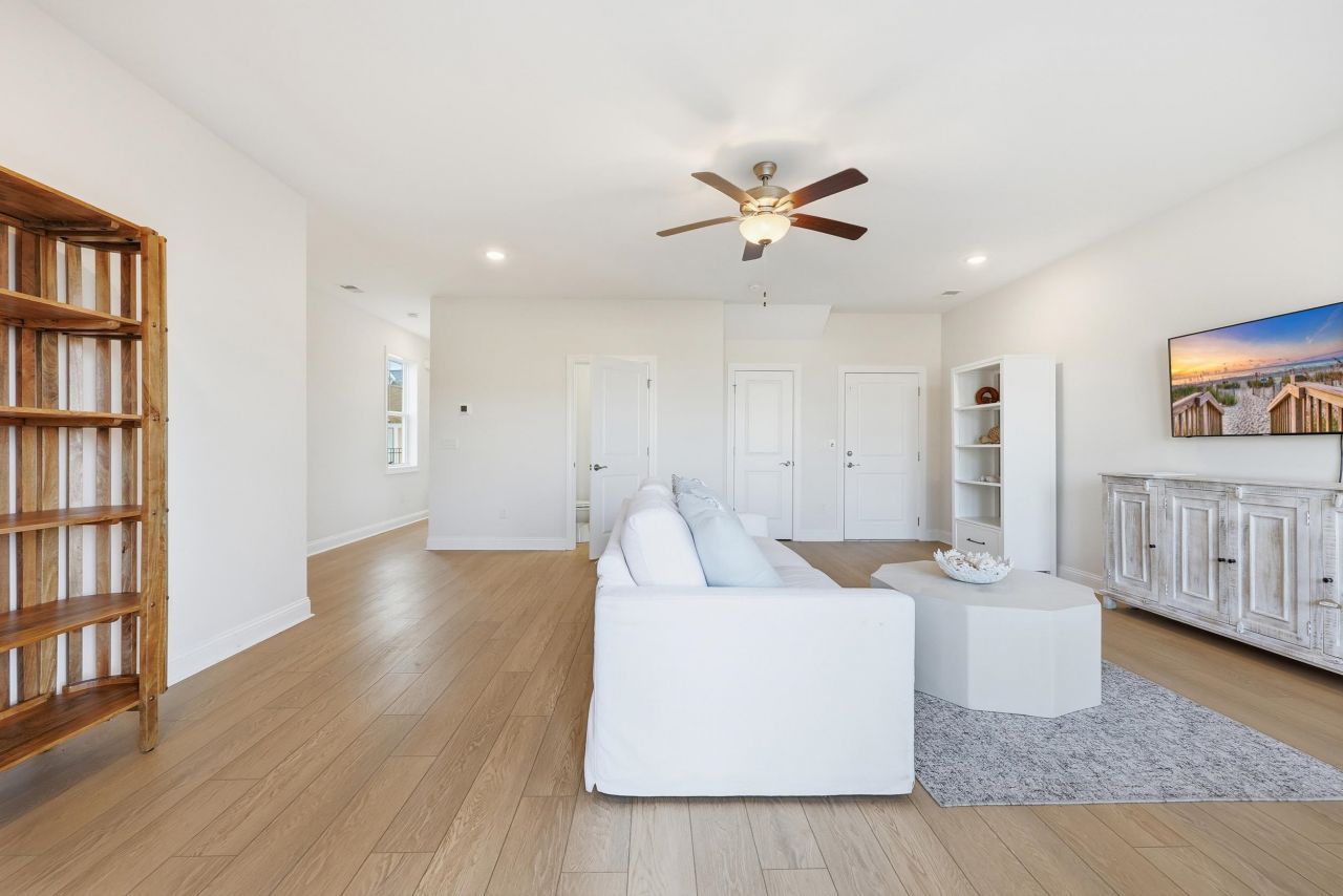 1207 Salt Windy Way Photo 7