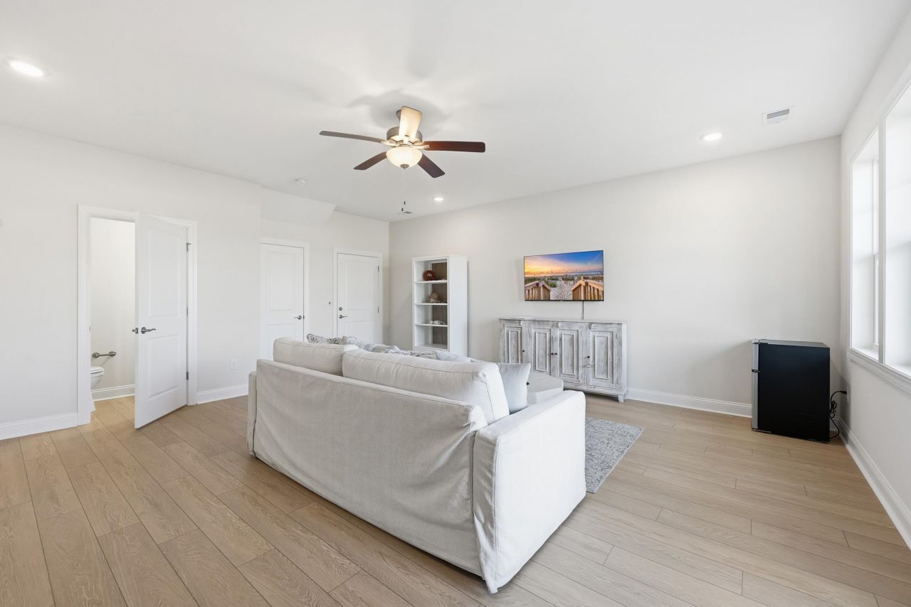 1207 Salt Windy Way Photo 8