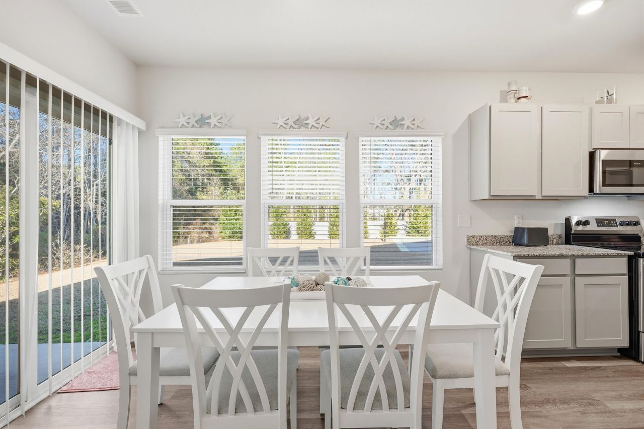 487 Waterend Dr. Photo 11