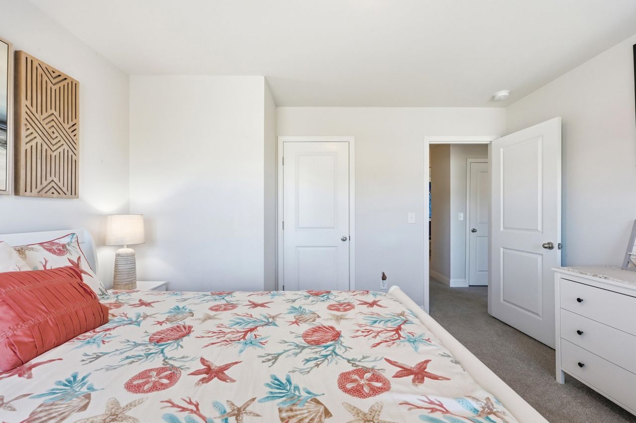 487 Waterend Dr. Photo 18