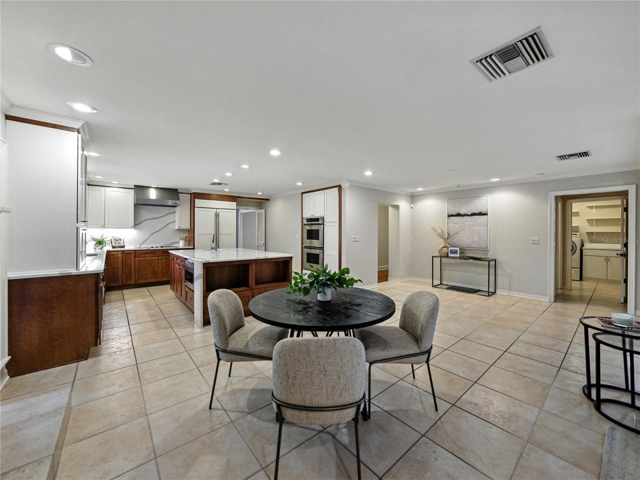 1249 Lake Point Drive, Lakeland, FL 33813 Photo