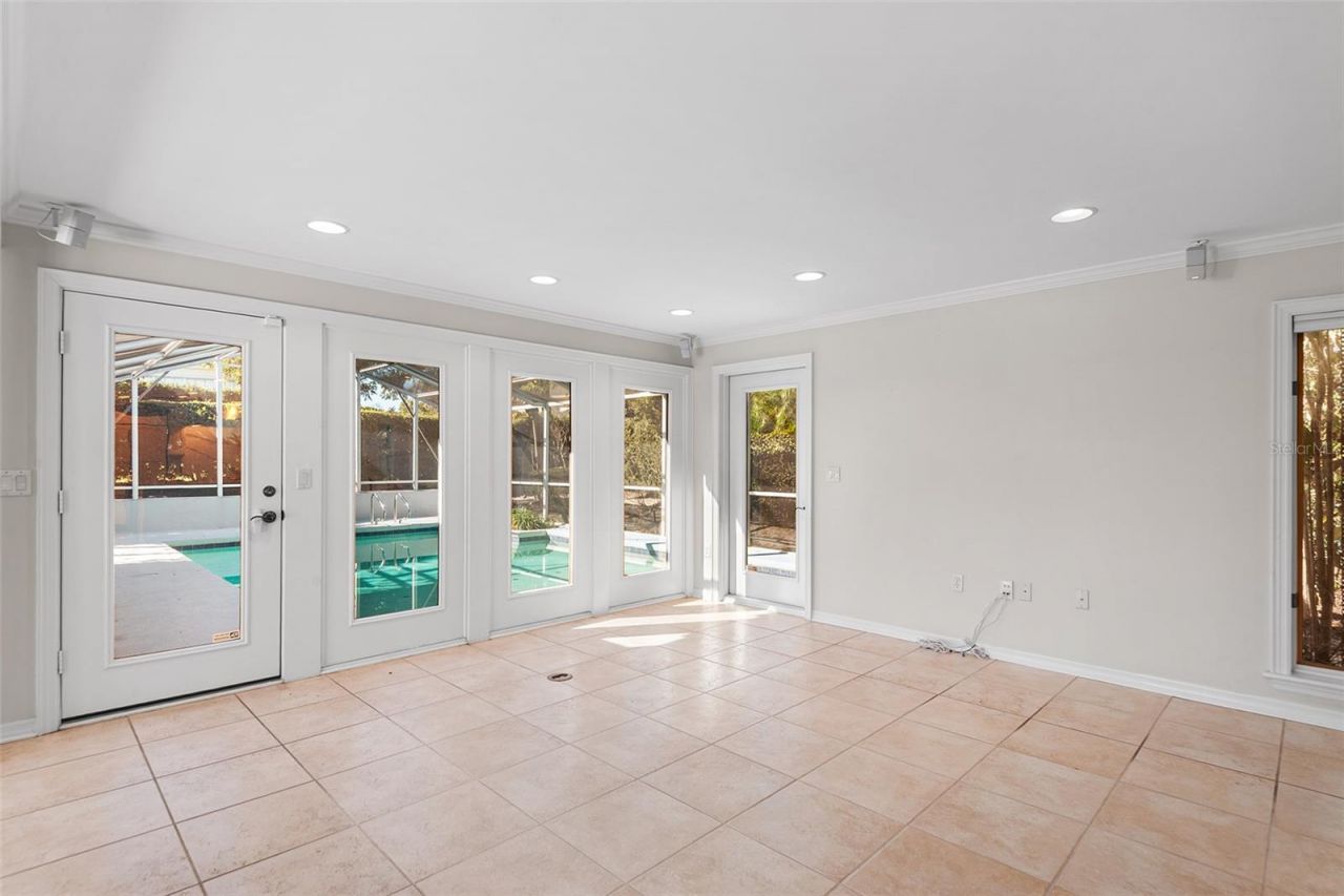 1249 Lake Point Drive, Lakeland, FL 33813 Photo