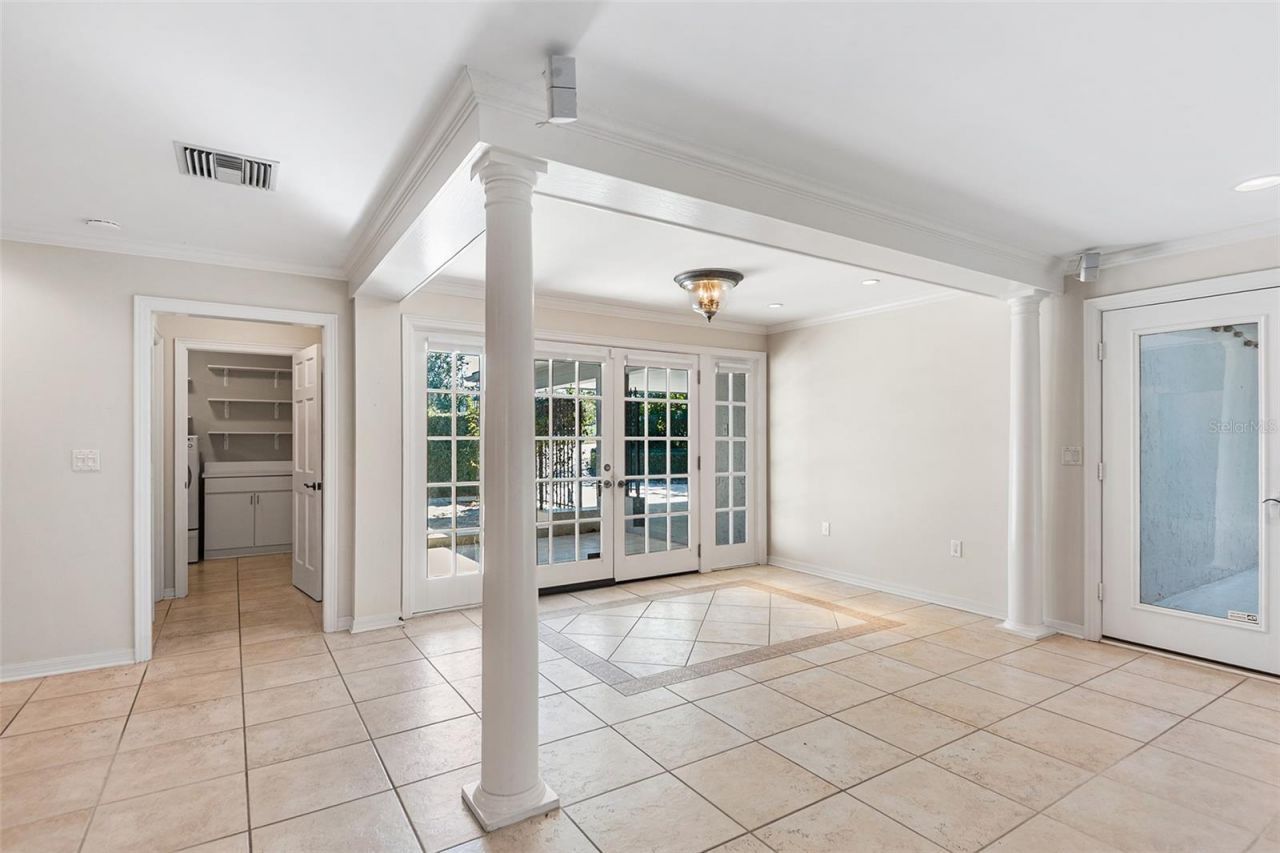 1249 Lake Point Drive, Lakeland, FL 33813 Photo