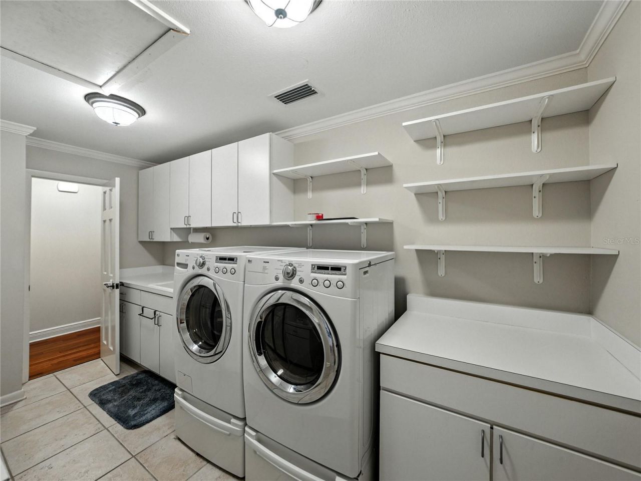 1249 Lake Point Drive, Lakeland, FL 33813 Photo