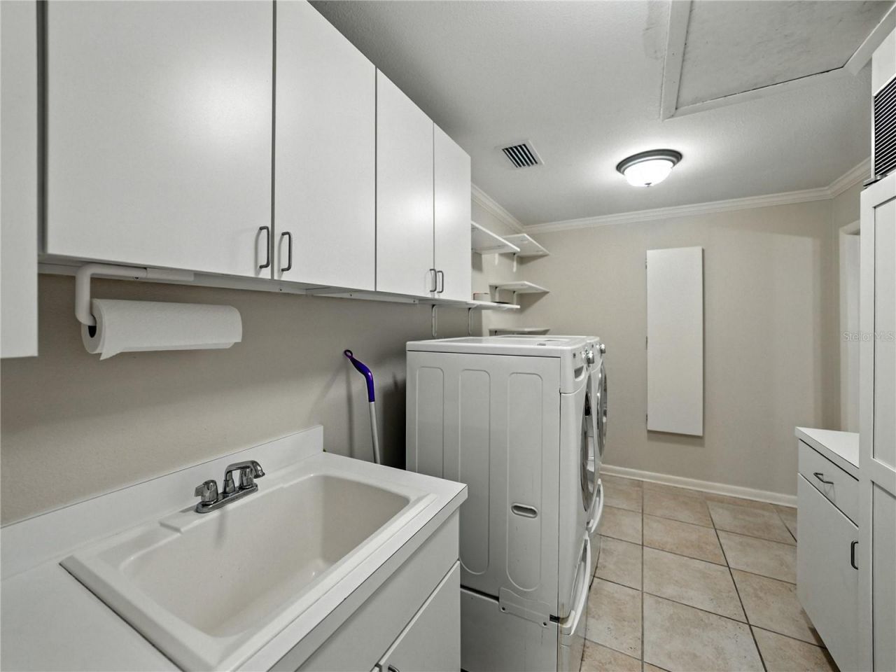 1249 Lake Point Drive, Lakeland, FL 33813 Photo