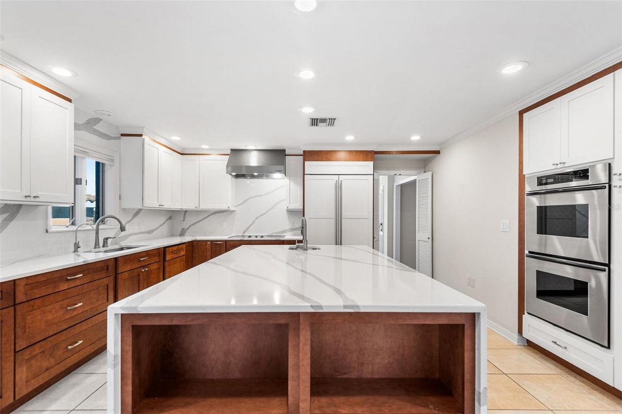 1249 Lake Point Drive, Lakeland, FL 33813 Photo