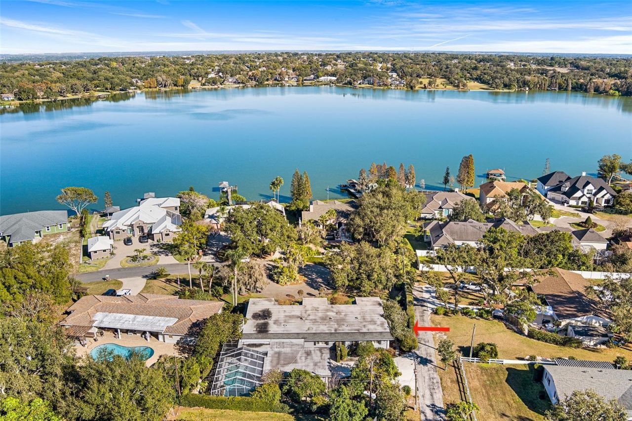 1249 Lake Point Drive, Lakeland, FL 33813 Photo