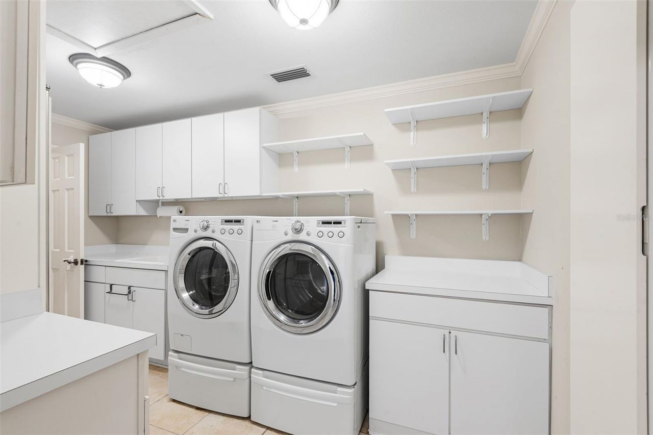 1249 Lake Point Drive, Lakeland, FL 33813 Photo