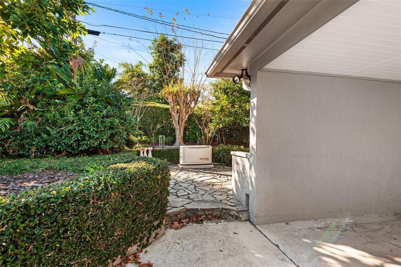 1249 Lake Point Drive, Lakeland, FL 33813 Photo