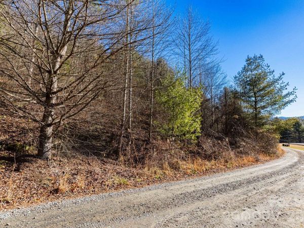 999 Rosalie Lane, Waynesville, NC 28785
