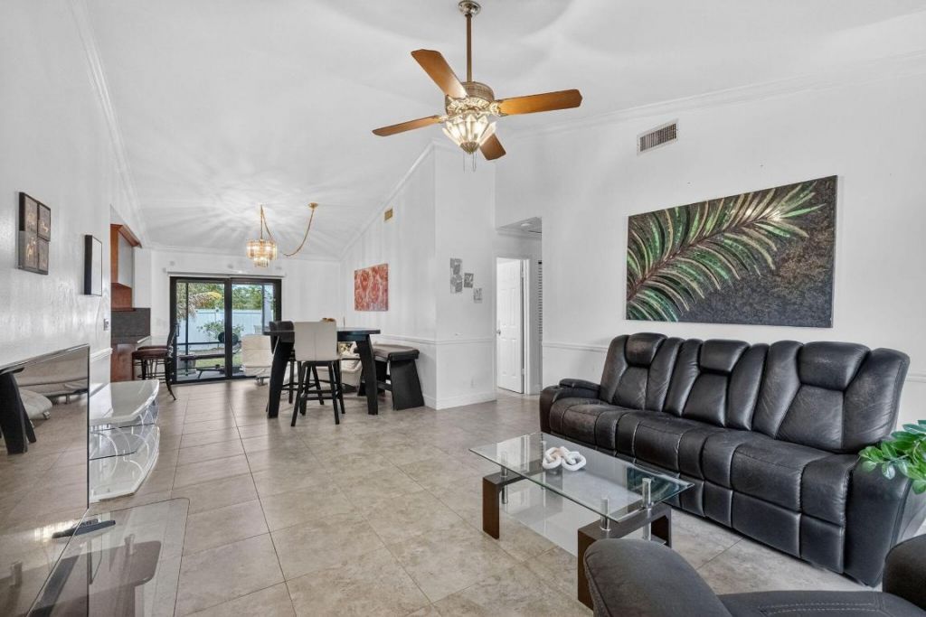 1236 SW 75th Avenue, North Lauderdale, FL 33068 Photo