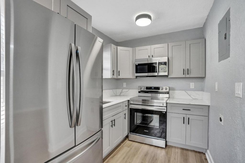 220 Walton Boulevard, West Palm Beach, FL 33405 Photo