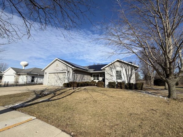 1414 E Heather Drive, Mahomet, IL 61853
