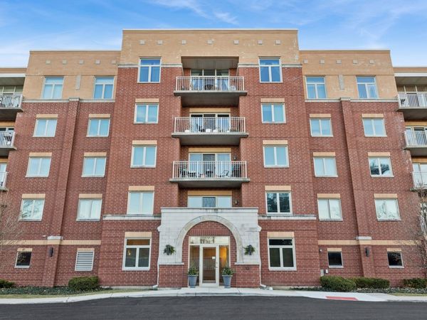 500 E Saint Charles Road, Unit 209, Lombard, IL 60148