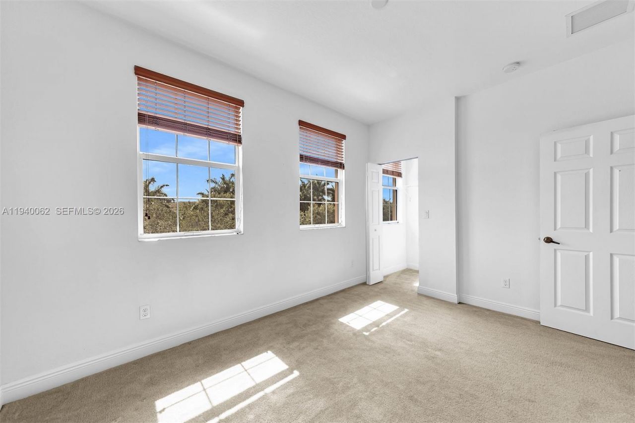 908 SW 147th Ave, Unit 2914, Pembroke Pines, FL 33027 Photo