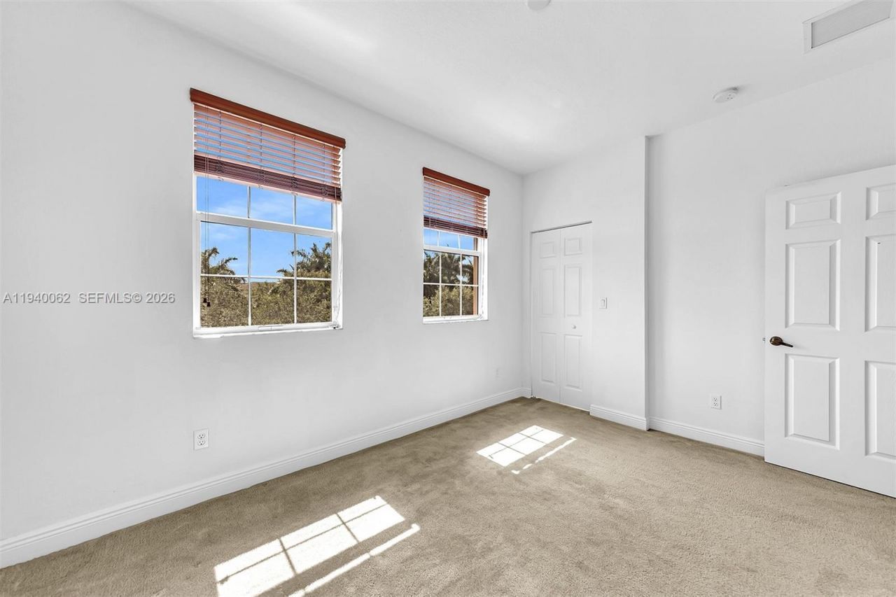 908 SW 147th Ave, Unit 2914, Pembroke Pines, FL 33027 Photo