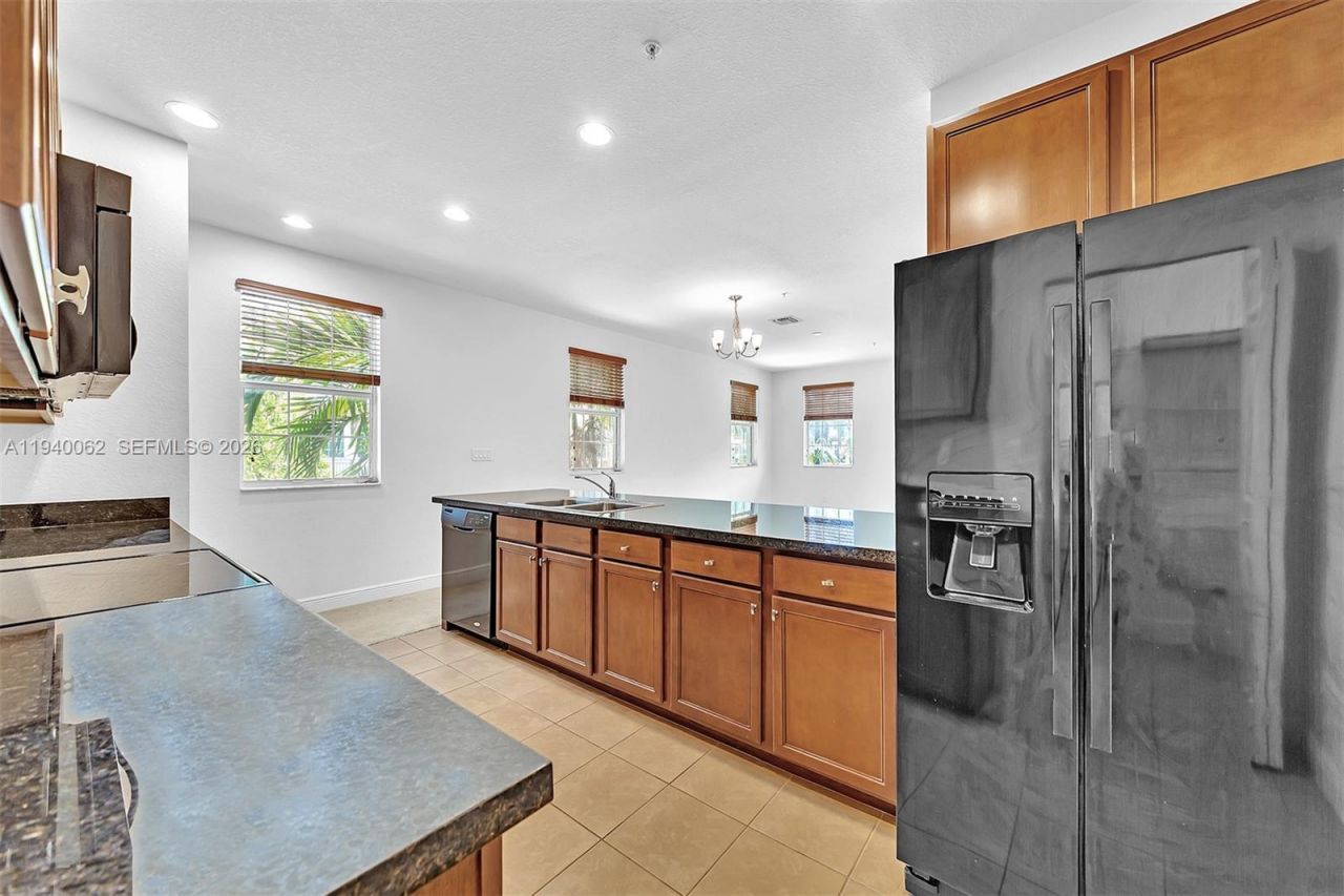 908 SW 147th Ave, Unit 2914, Pembroke Pines, FL 33027 Photo