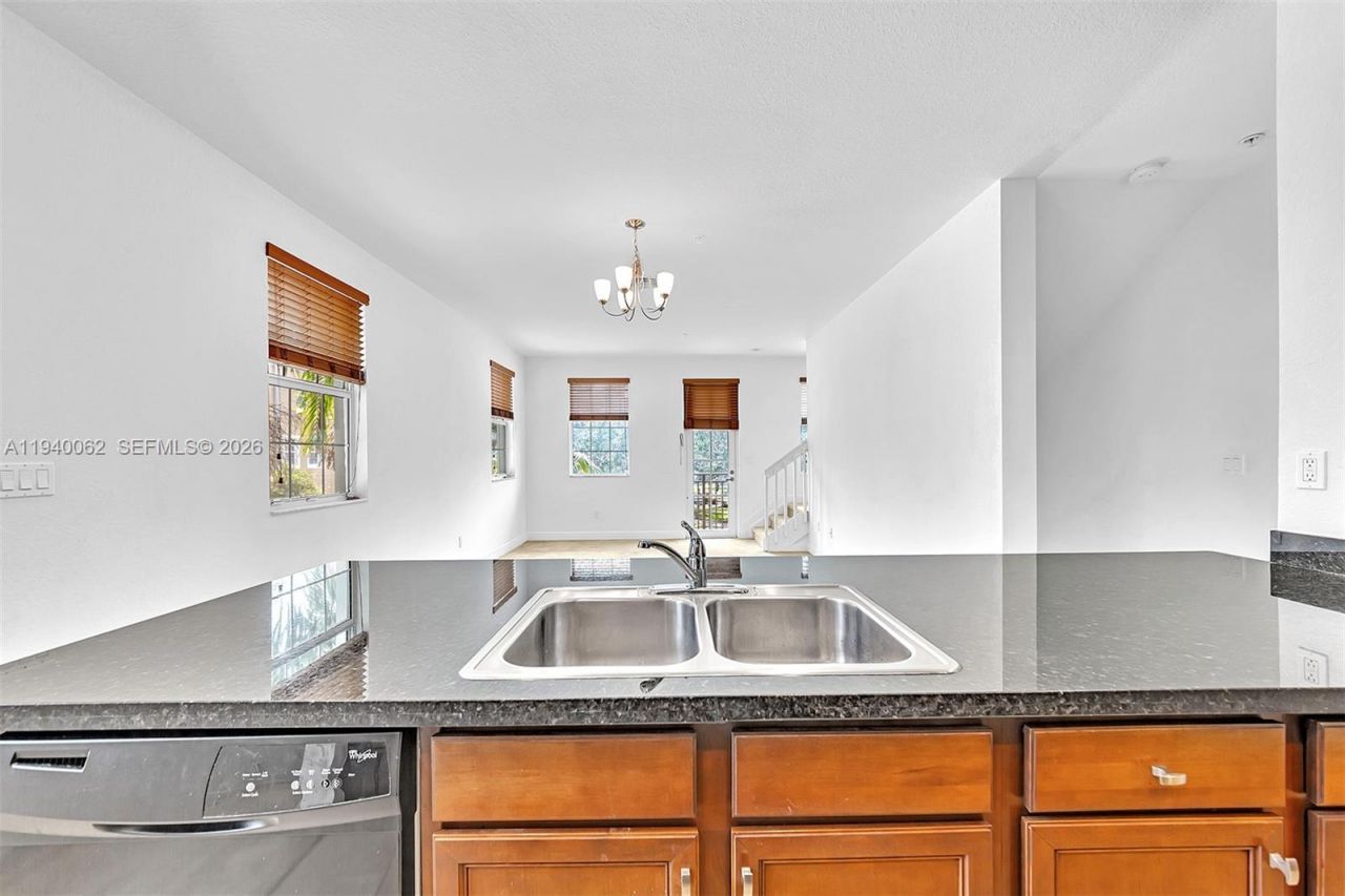 908 SW 147th Ave, Unit 2914, Pembroke Pines, FL 33027 Photo