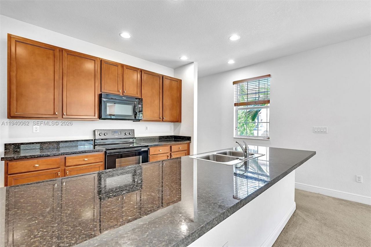 908 SW 147th Ave, Unit 2914, Pembroke Pines, FL 33027 Photo