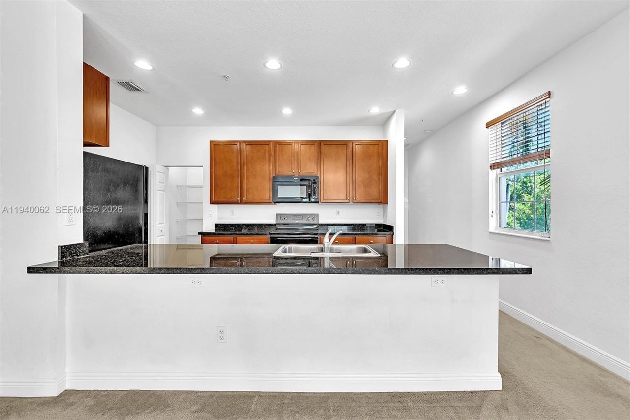 908 SW 147th Ave, Unit 2914, Pembroke Pines, FL 33027 Photo