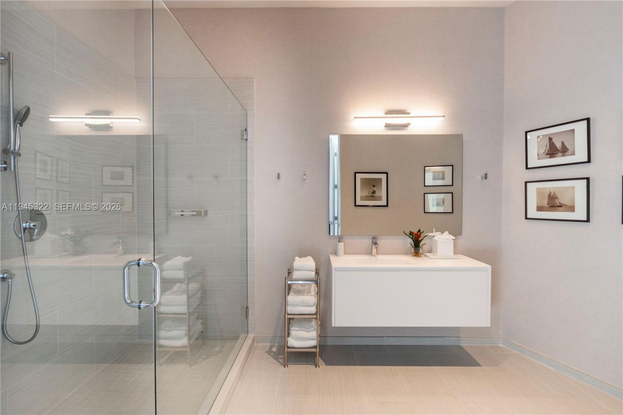 2675 S Bayshore Dr, Unit 603S, Miami, FL 33133 Photo