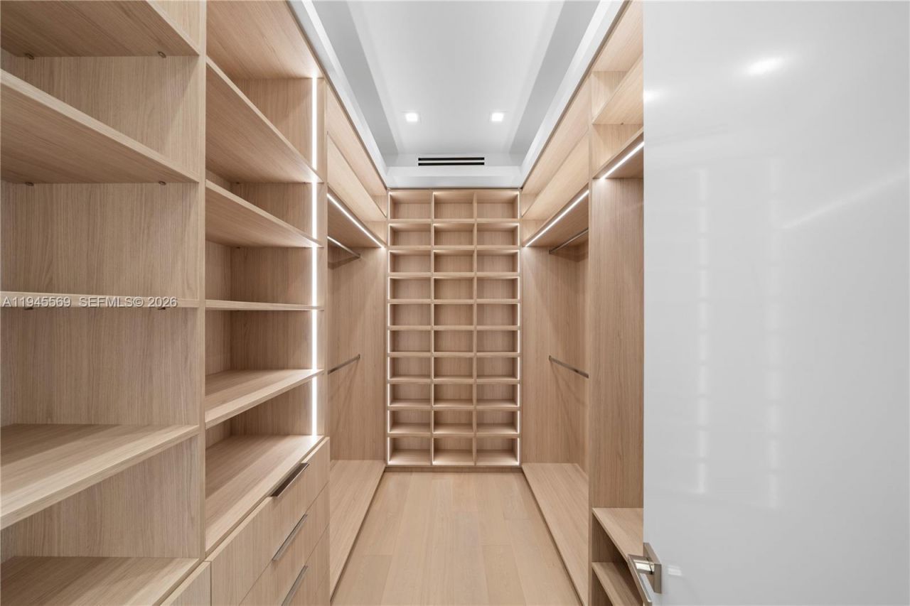 11636 NE 7th Ave, Biscayne Park, FL 33161 Photo