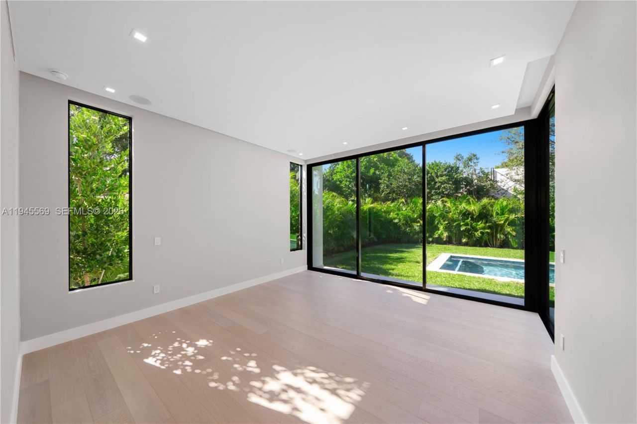 11636 NE 7th Ave, Biscayne Park, FL 33161 Photo