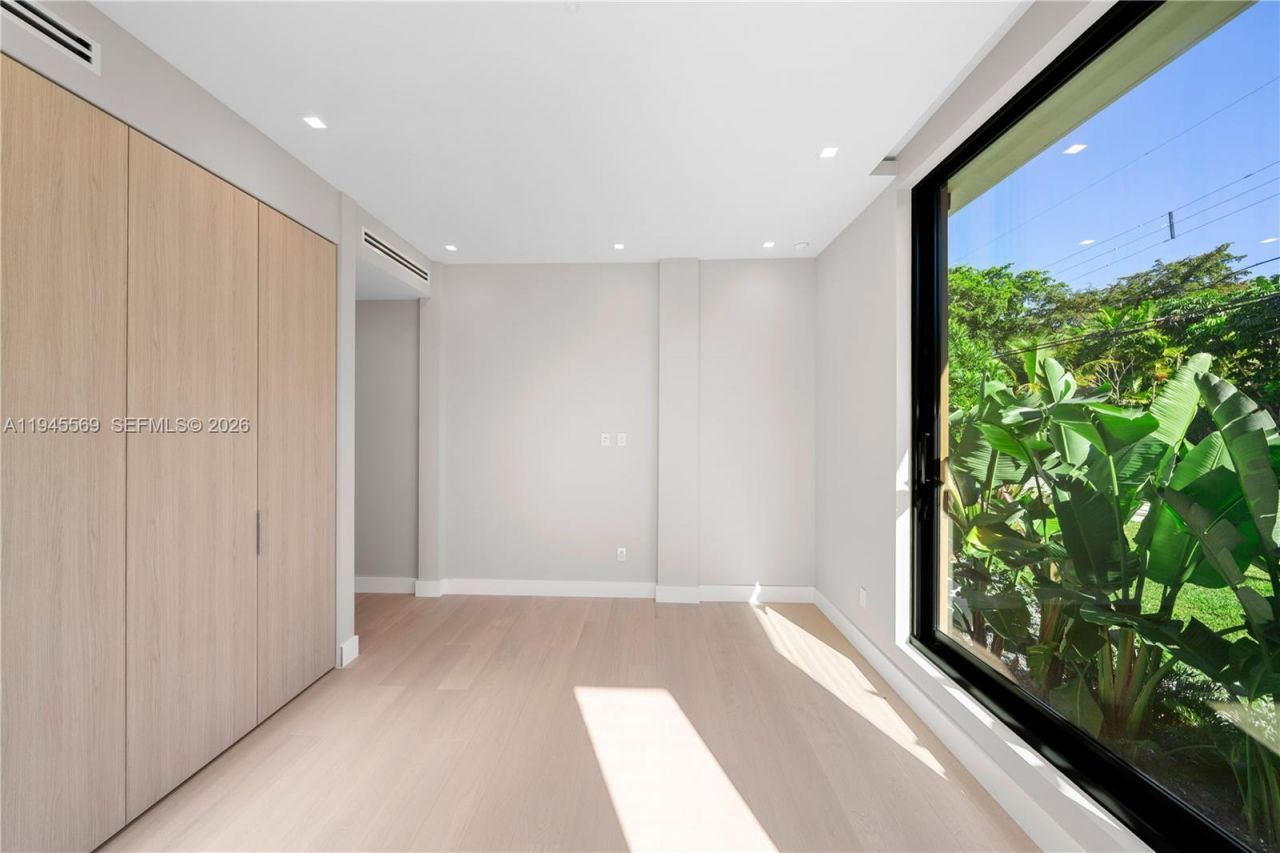 11636 NE 7th Ave, Biscayne Park, FL 33161 Photo