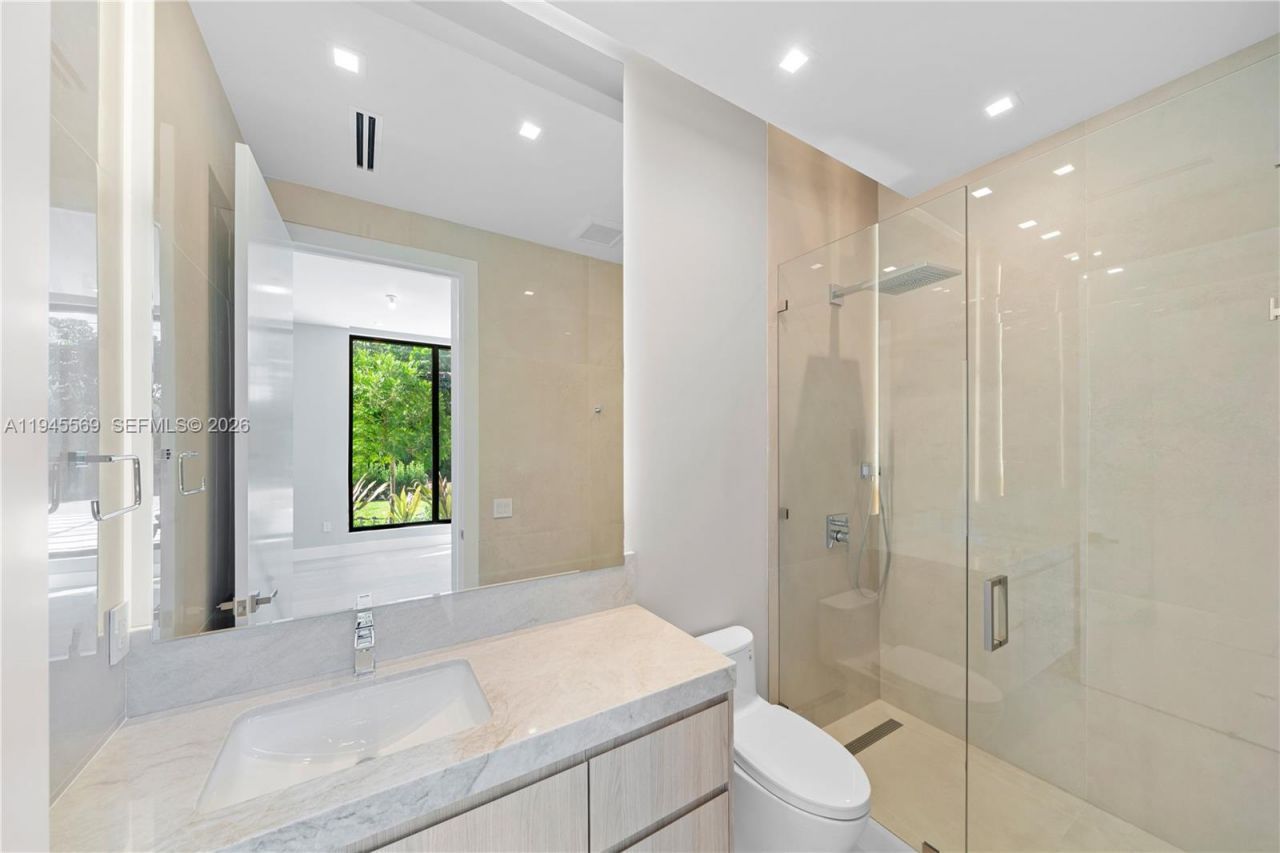 11636 NE 7th Ave, Biscayne Park, FL 33161 Photo