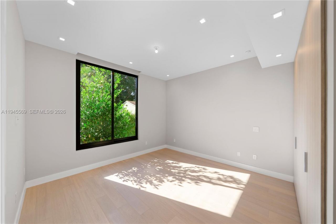 11636 NE 7th Ave, Biscayne Park, FL 33161 Photo