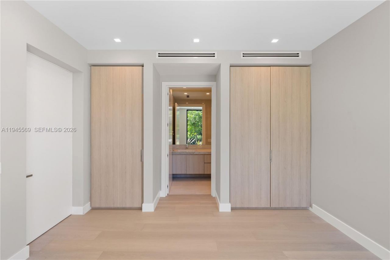 11636 NE 7th Ave, Biscayne Park, FL 33161 Photo