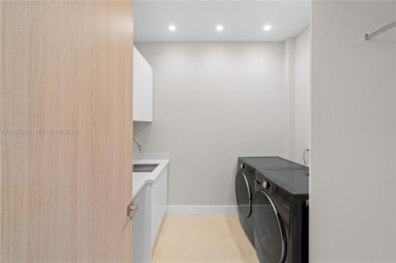 11636 NE 7th Ave, Biscayne Park, FL 33161 Photo