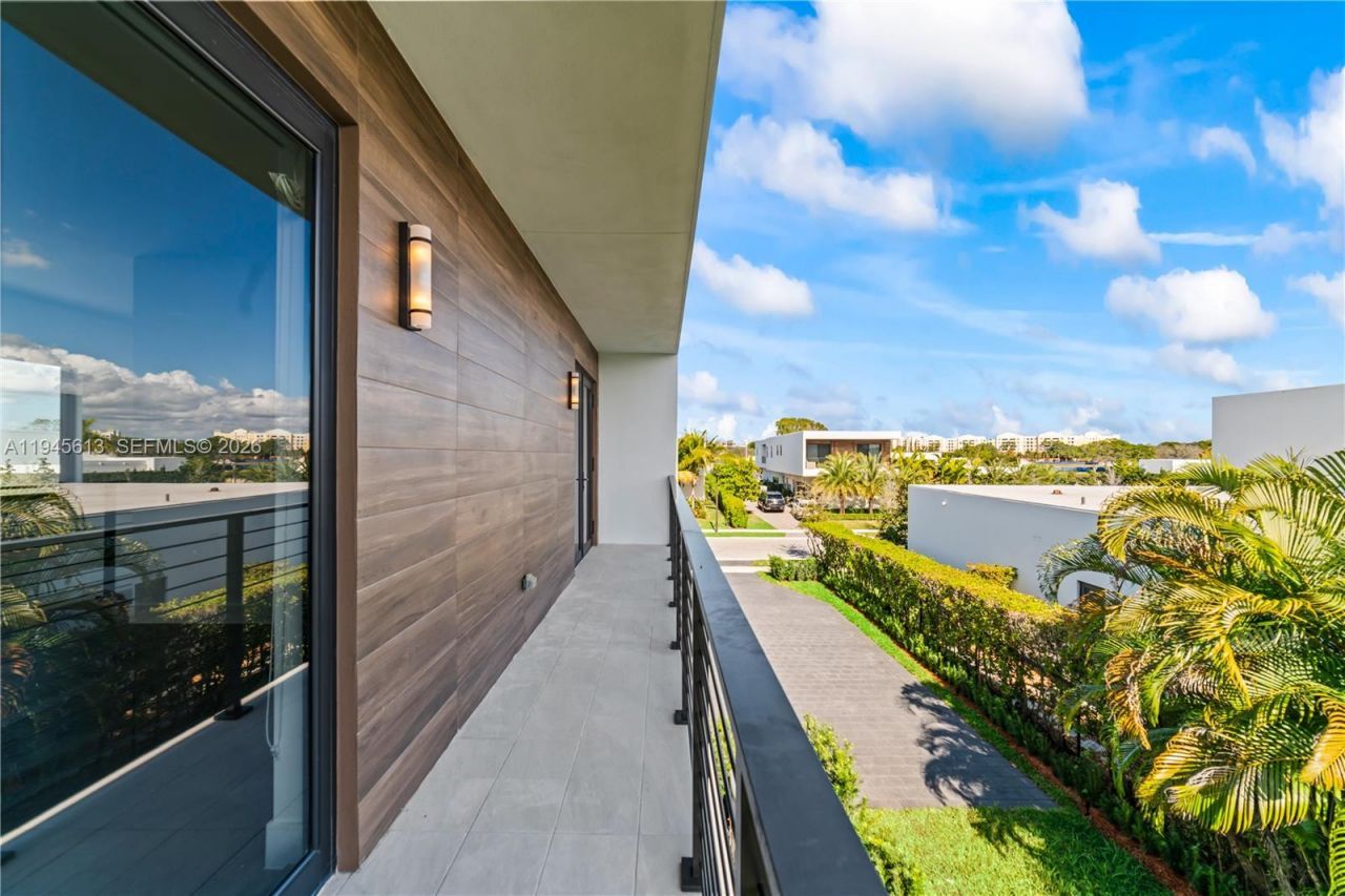 16680 N Botaniko Dr N, Weston, FL 33326 Photo