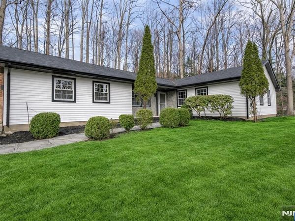 7 Winding Way, BELVIDERE, NJ 07823