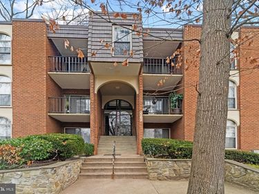 3362 WOODBURN ROAD, Unit 13, ANNANDALE, VA 22003