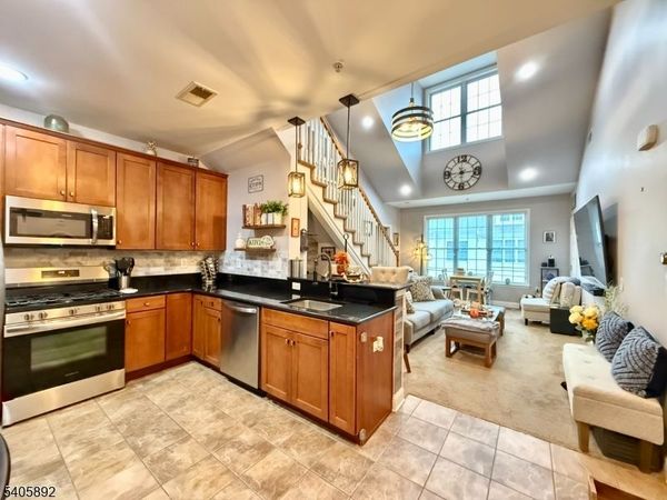 6409 Brookhaven Ct, Riverdale, NJ 07457