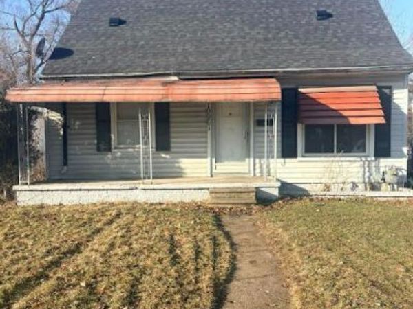19961 Pinehurst Street, Detroit, MI 48221