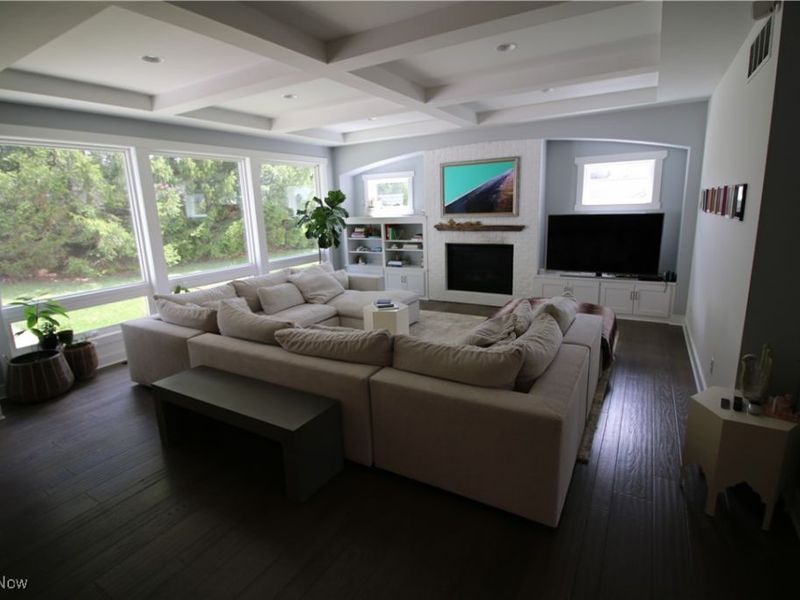 869 Meadow Lane, Wooster, OH 44691 Photo 2