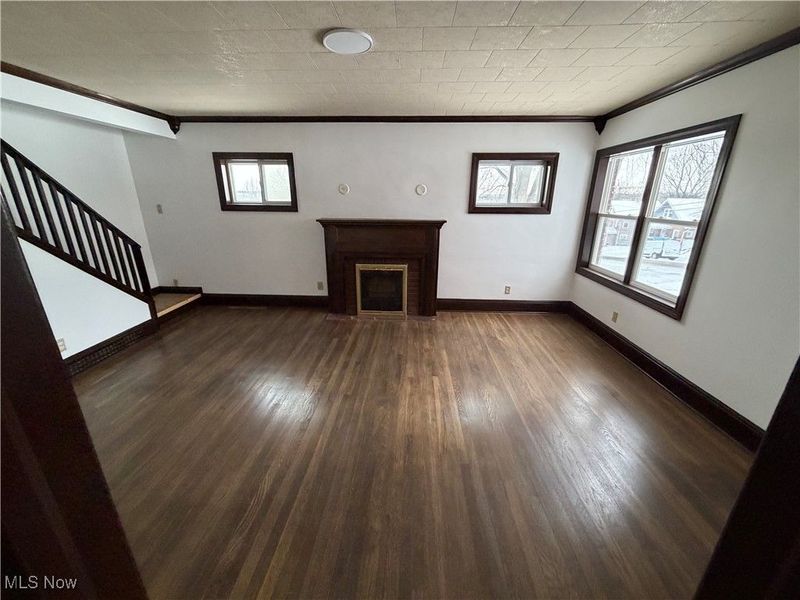 194 E Baird Avenue, Barberton, OH 44203 Photo 6